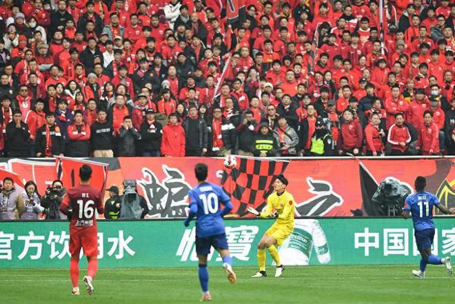 追平了广州队保有的超级杯最多夺冠次数记录